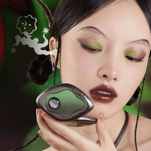 GIRLCULT | Hallucination Eye Shadow Palette