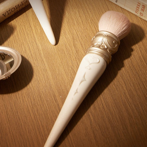 CUTE RUMOR | Wonderland Tea Party Pocket Watch Blush Brush